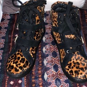 Authentic  Vince Camuto Ankle Sneakers